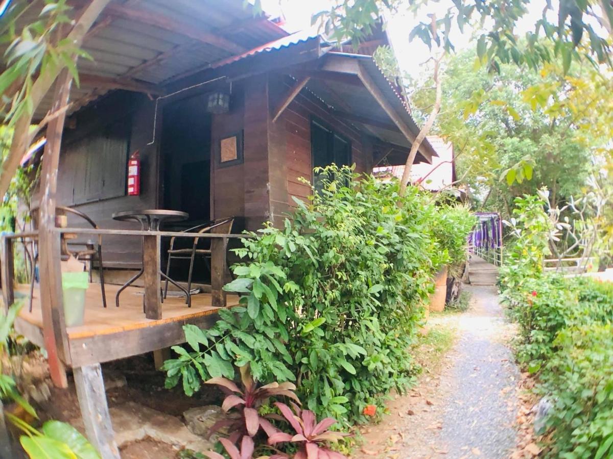 Moon River Resort Phimai Екстер'єр фото