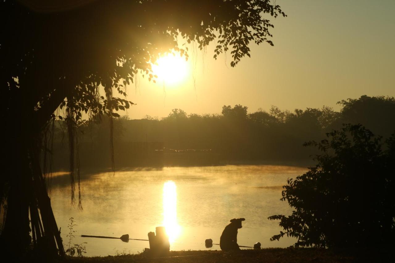 Moon River Resort Phimai Екстер'єр фото