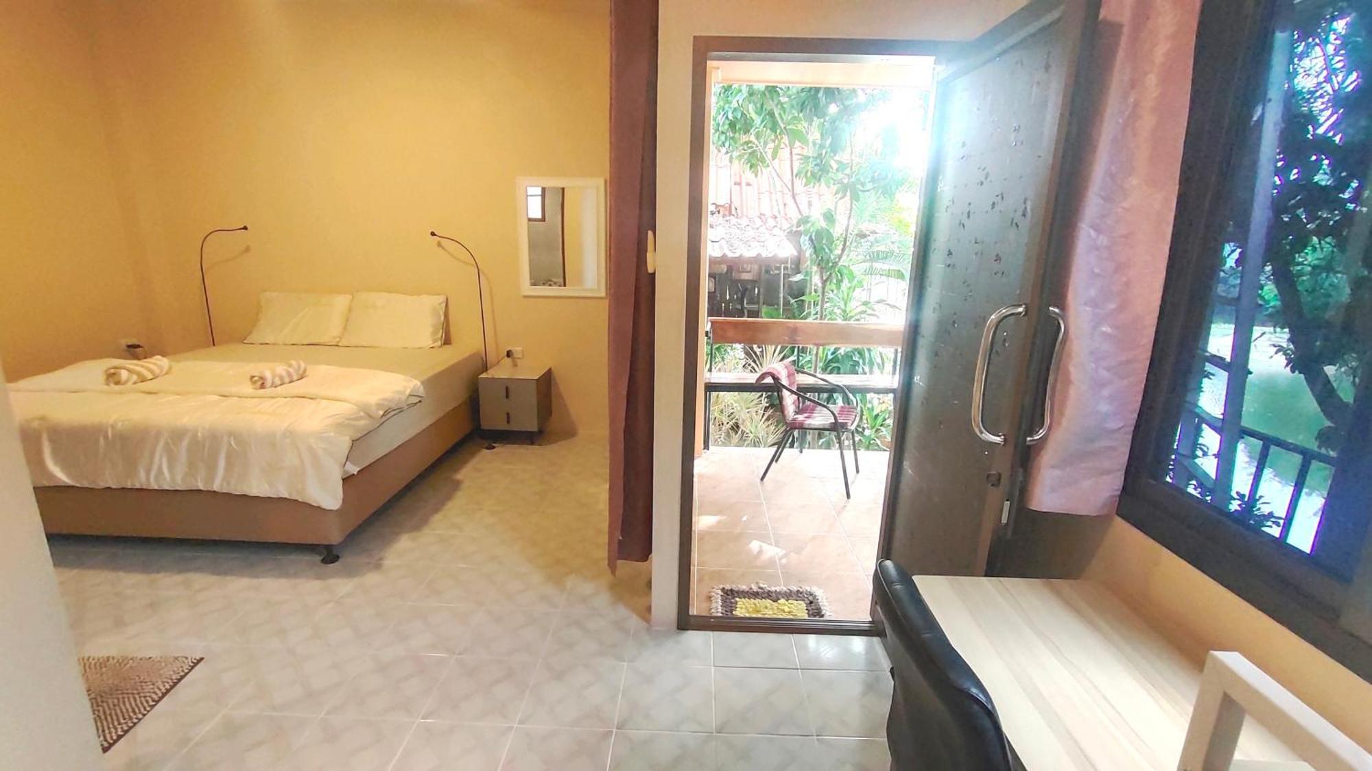 Moon River Resort Phimai Екстер'єр фото